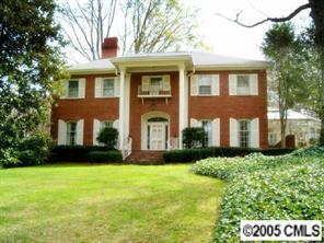 1829 W Queens Rd., Charlotte, NC 28207