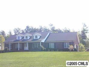 2498 Camelia Pointe Dr., Sherrills Ford, NC 28673