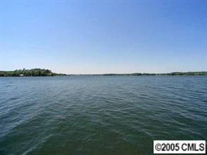 195 Balmoral Dr., Mooresville, NC 28117