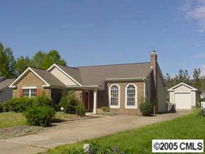 2112 David Earl Dr., Charlotte, NC 28213