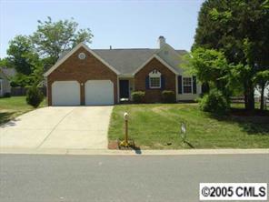 2732 Stowmarket Pl., Charlotte, NC 28216