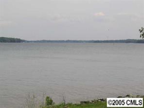 8221 Baytree Ln., Denver, NC 28037