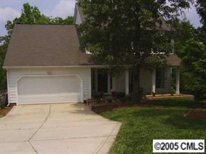 12612 Woodside Falls Rd., Pineville, NC 28134