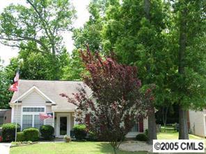 2015 David Earl Dr., Charlotte, NC 28213
