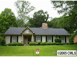 2700 Bucknell Ave., Charlotte, NC 28207