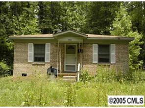 2852 Willow St., Charlotte, NC 28208