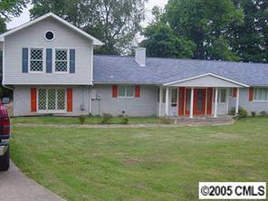 1323 Forsythia Cir., Charlotte, NC 28208