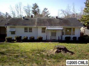405 Forest Way Dr., Mount Holly, NC 28120