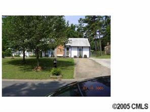 6408 Woodthrush Dr., Charlotte, NC 28227