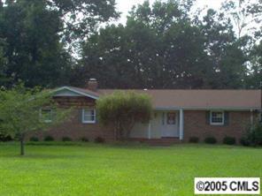 9801 Pinewood Ln., Charlotte, NC 28269