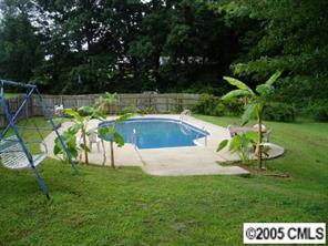 127 Quail Hollow Dr., Mooresville, NC 28117