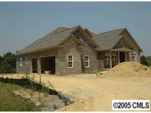 5525 Two Iron Dr., Matthews, NC 28104