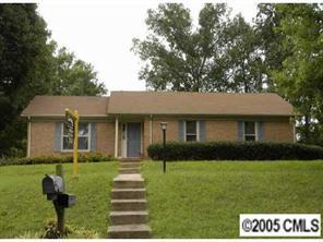 8701 Stonehurst Dr., Charlotte, NC 28214