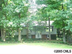 5560 Brookwood Ln., Hickory, NC 28602