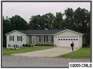 140 Denlon Ln., Troutman, NC 28166