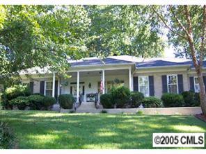 2923 Rockbrook Dr., Charlotte, NC 28211