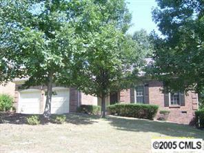 212 Foxfield Ln., Matthews, NC 28105