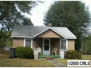 305 N Davis St., Dallas, NC 28034