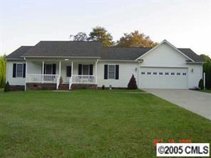 110 Castle Creek Dr., Statesville, NC 28625