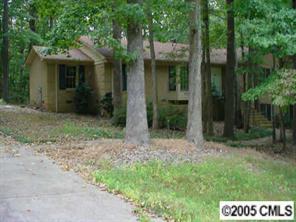 5731 Camelot Dr., Charlotte, NC 28270