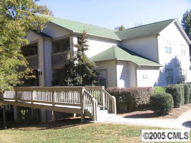 1001 E Churchill Downs Ct. #na, Charlotte, NC 28211