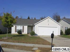 1613 Oakdale Green Dr., Charlotte, NC 28216