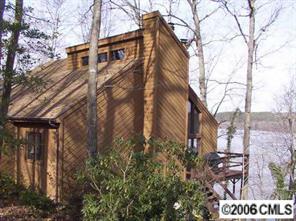 42662 Moonshine Dr., New London, NC 28127