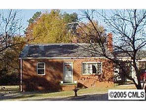 425 Ogburn St., Mooresville, NC 28115