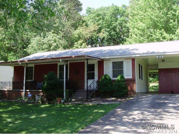 105 Upward Acres St., East Flat Rock, NC 28726