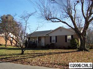 4733 Woodway Pl., Charlotte, NC 28208