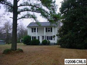 1915 Lynwood Dr., Statesville, NC 28677