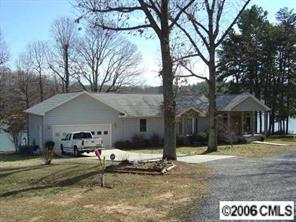 369 Honeycutt Rd., Troutman, NC 28166