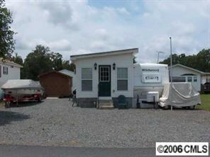 128 Dove Ln., New London, NC 28127