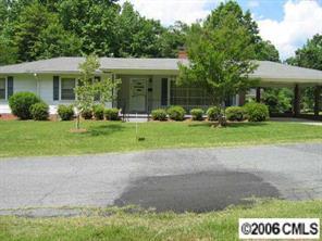 1104 Thomas Ave., Kannapolis, NC 28081