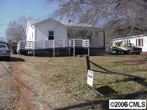 705 N Oakland St., Dallas, NC 28034