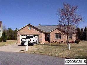 130 Tennyson Ct., Mooresville, NC 28115