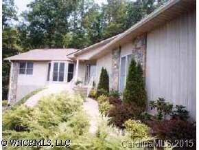 28 Loggers Run, Hendersonville, NC 28739