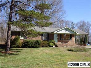 834 Knowles Dr., Dallas, NC 28034
