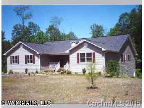 2 Brogden Ln, Hendersonville, NC 28791