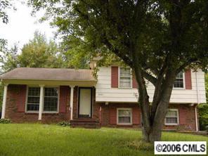 5015 Brooktree Dr., Charlotte, NC 28208