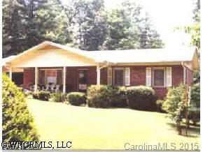 590 Timberlane Dr., Etowah, NC 28729