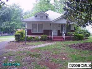 1521 Oakdale Rd., Charlotte, NC 28216