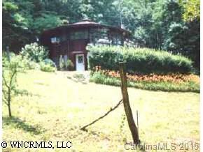 53 Yale Road, Hendersonville, NC 28739