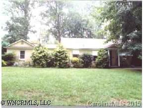 8 Lake Drive, Hendersonville, NC 28739