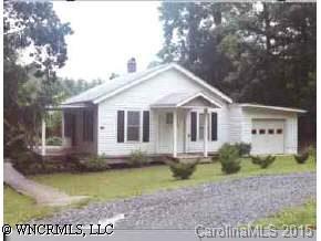 555 Oakhill Court, Hendersonville, NC 28739