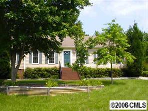 3842 Saxonbury Way, Charlotte, NC 28269