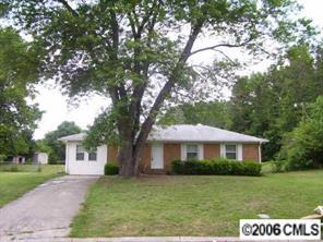 2000 Wood Top Ct., Charlotte, NC 28214