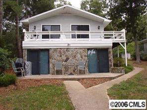466 Shoreline Dr., New London, NC 28127