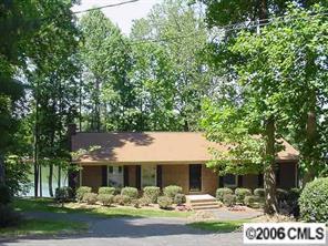 402 Oak Tree Rd., Mooresville, NC 28117