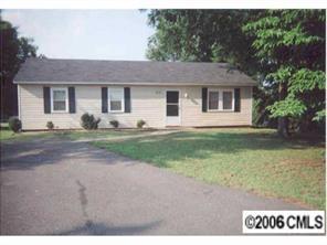 616 Sunlit Ln., Charlotte, NC 28273